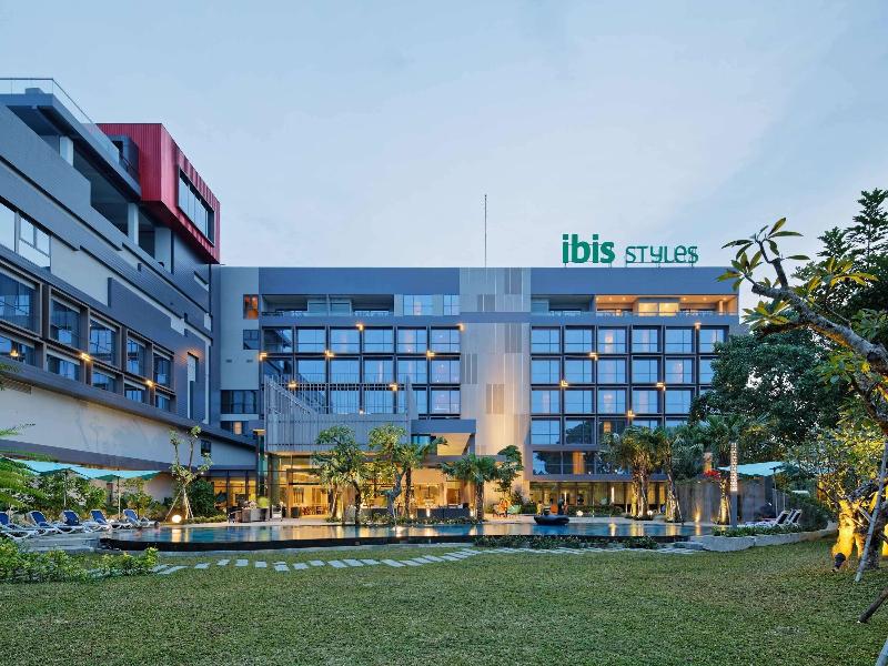 Ibis Styles Batam Nagoya - Havuz