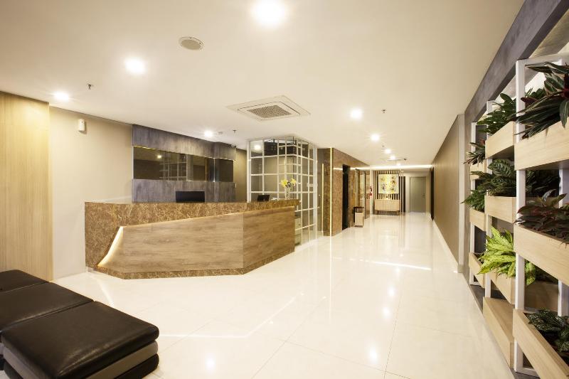 Verse Lite Hotel Gajah Mada - Lobi