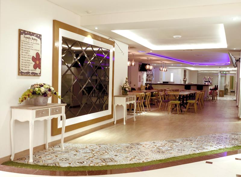 Heef Hotel Pasar Baru - Lobi