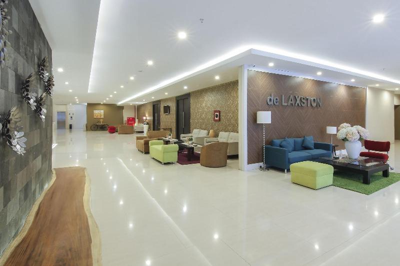 De Laxston Hotel by Azana - Lobi