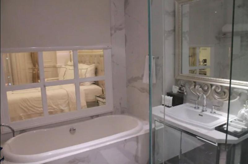 Lafayette Boutique Hotel Yogyakarta - Oda