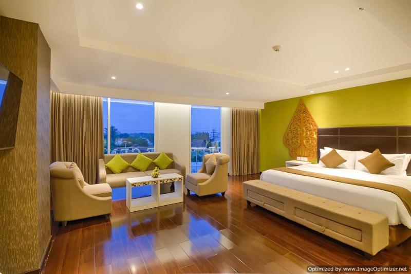 Platinum Adisucipto Hotel & Conference Center - Genel