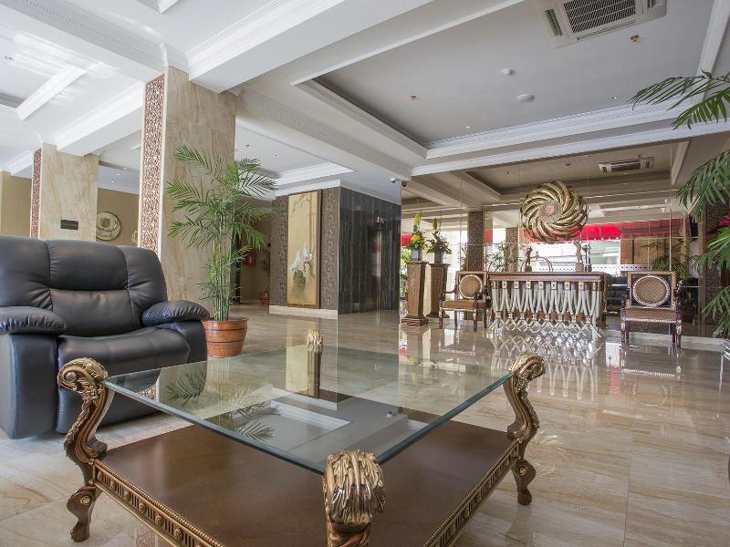 Prima In Hotel Malioboro - Lobi