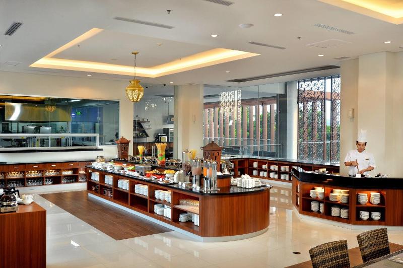 The Atrium Hotel and Resort Yogyakarta - Restoran