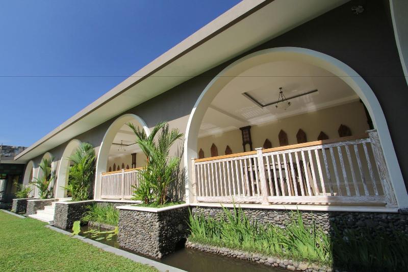 The Westlake Resort - Genel