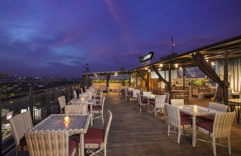 Yellow Star Ambarukmo Hotel - Teras