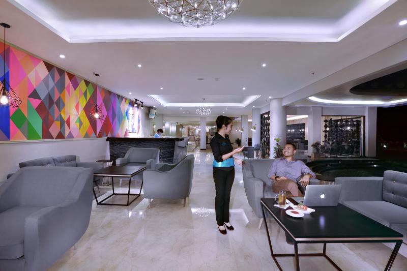 D'MAX Hotel & Convention Lombok - Lobi