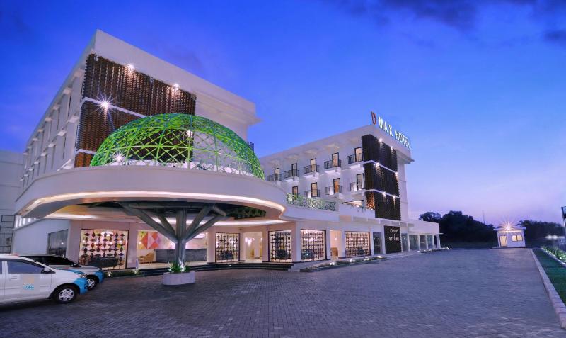 D'MAX Hotel & Convention Lombok - Genel