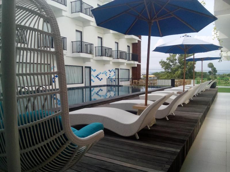 D'MAX Hotel & Convention Lombok - Havuz