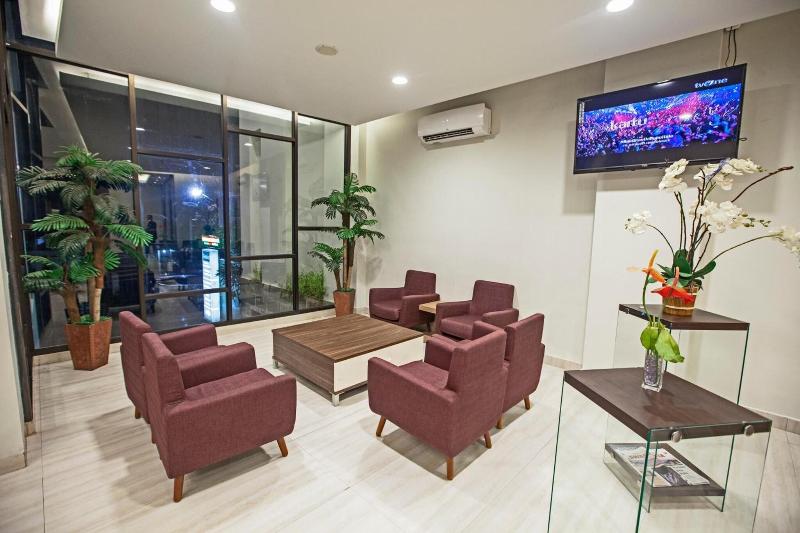 Genio Hotel - Lobi