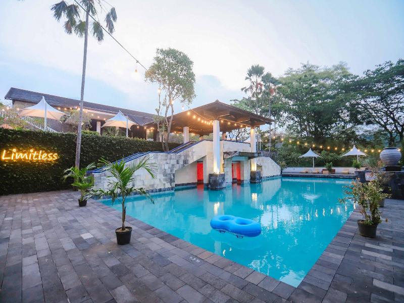 Taman Dayu Golf Club & Resort - Havuz