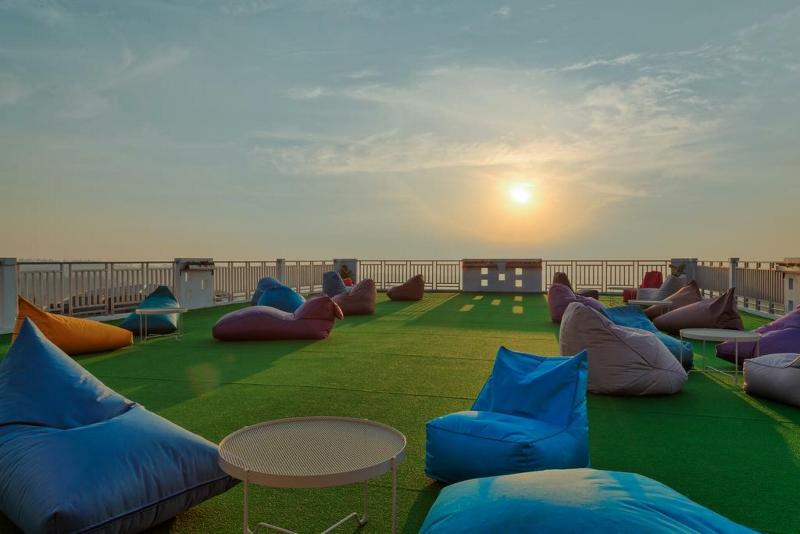 Le Eminence Hotel Convention & Resort - Teras