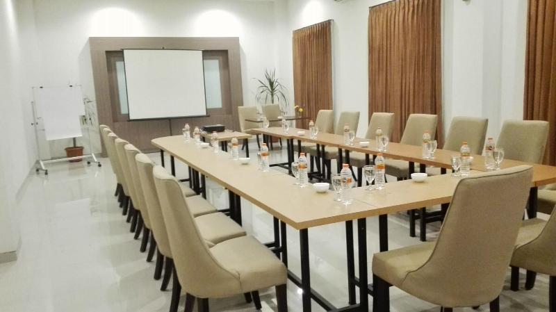 Midtown Xpress Sampit - Toplantı