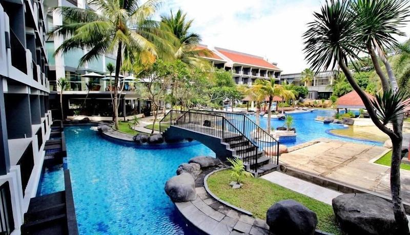 Grand Dafam Bela Ternate - Havuz