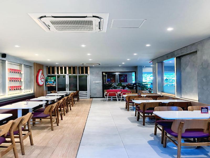 Avira Hotel Panakkukang - Restoran