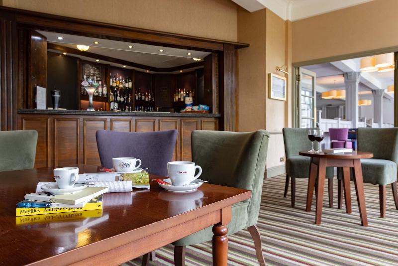 The George Hotel - Bar