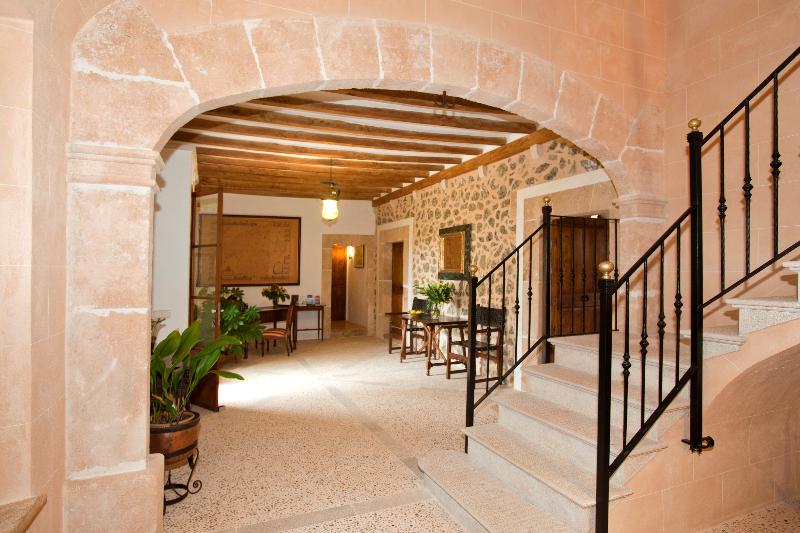 Finca Hotel Can Estades - Lobi