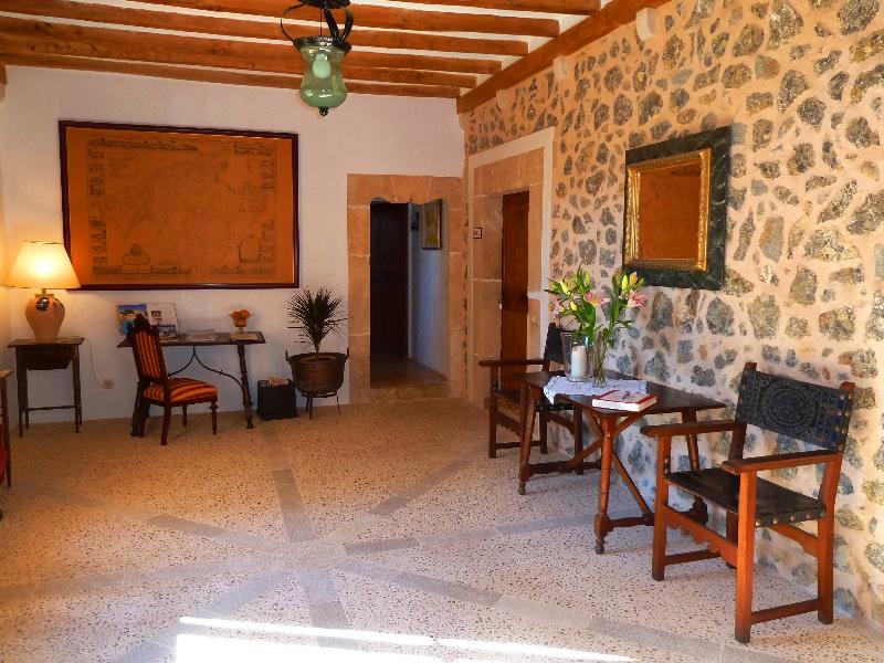 Finca Hotel Can Estades - Lobi