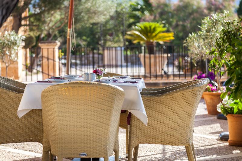 Finca Hotel Can Estades - Teras