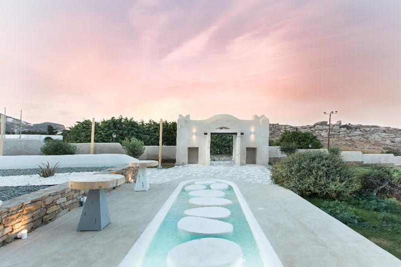Euphoria Suites - Genel
