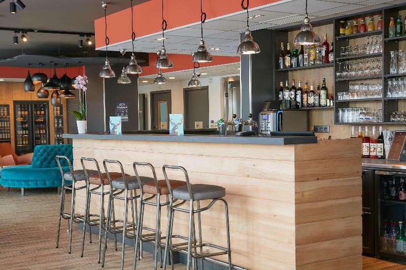 Kyriad Pontarlier - Bar