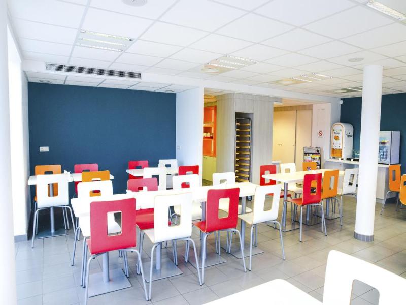 Kyriad Rouen Sud - Val De Reuil - Restoran