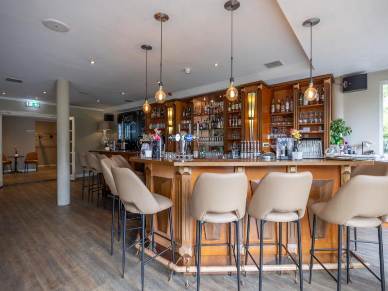 Fletcher Hotel-Restaurant De Witte Raaf - Bar
