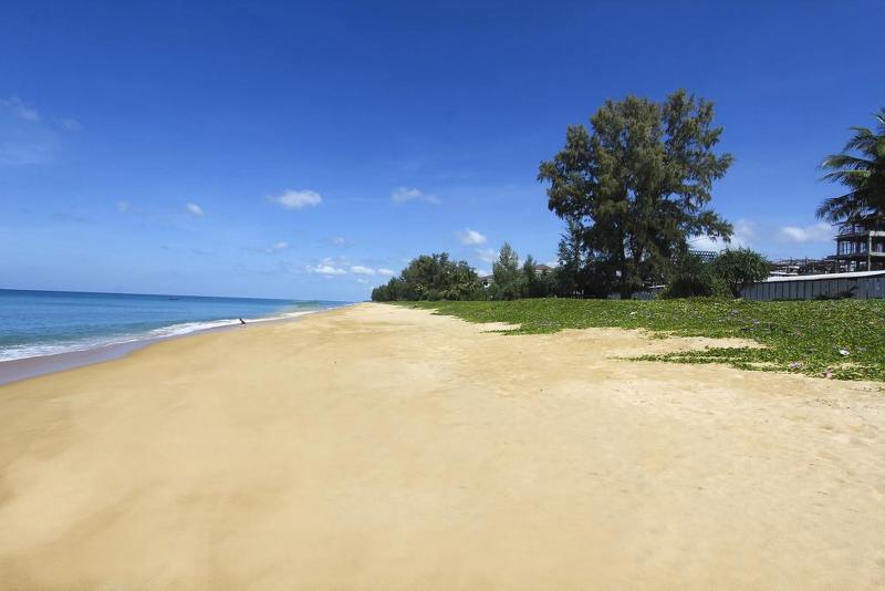 Maikhao Palm Beach Resort - Plaj