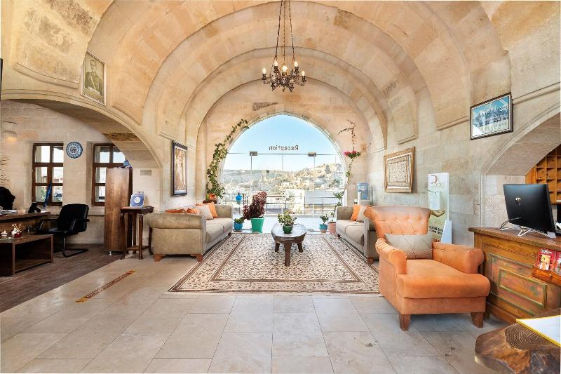 Doors Of Cappadocia - Lobi