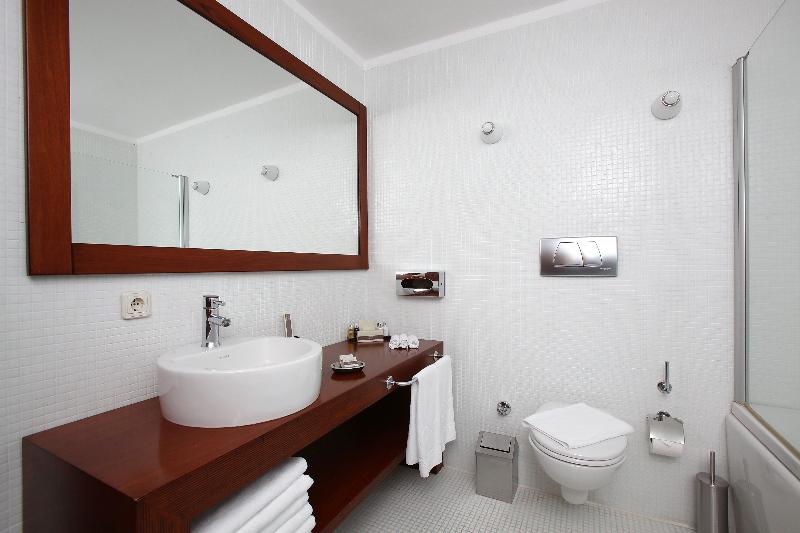No 81 Hotel - Oda