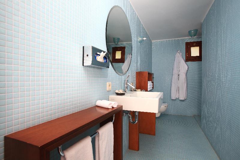 No 81 Hotel - Oda