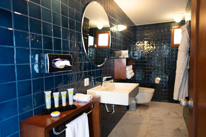 No 81 Hotel - Oda