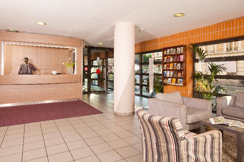 Sejours & Affaires Montreuil - Lobi