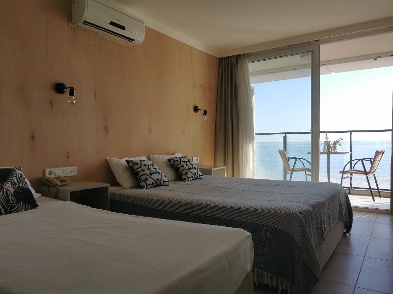 Sun Hotel By En Vie Beach - Oda