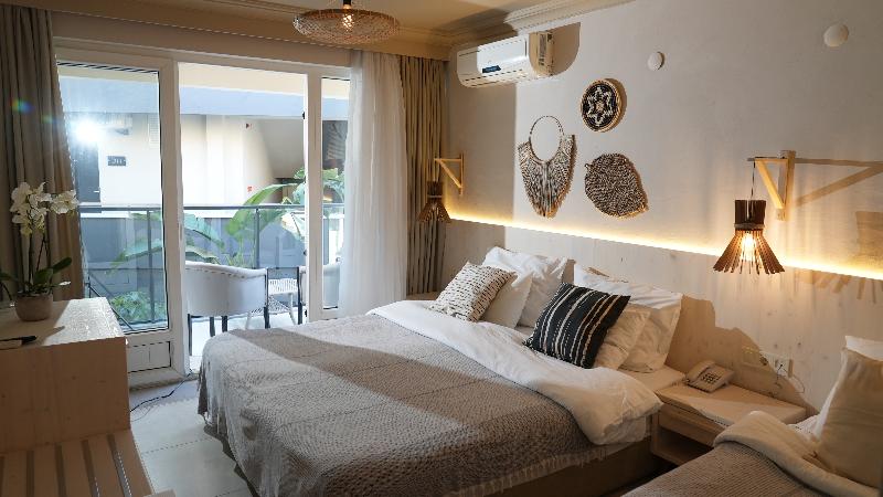 Sun Hotel By En Vie Beach - Oda