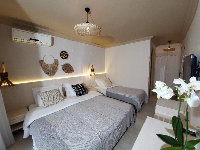 Sun Hotel By En Vie Beach - Oda