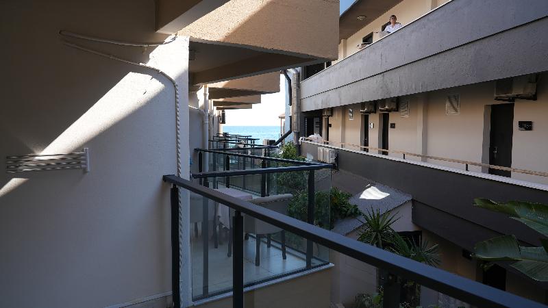 Sun Hotel By En Vie Beach - Oda