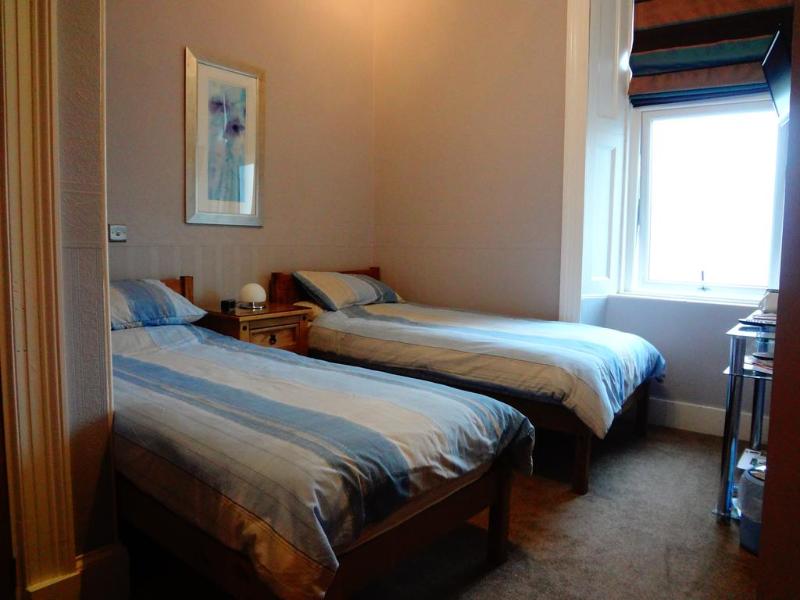 Macbeth Arms Hotel - Oda