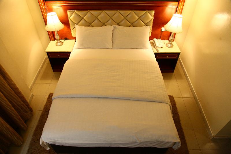 Saffron Hotel LLC - Oda