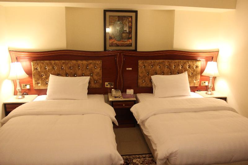 Saffron Hotel LLC - Oda