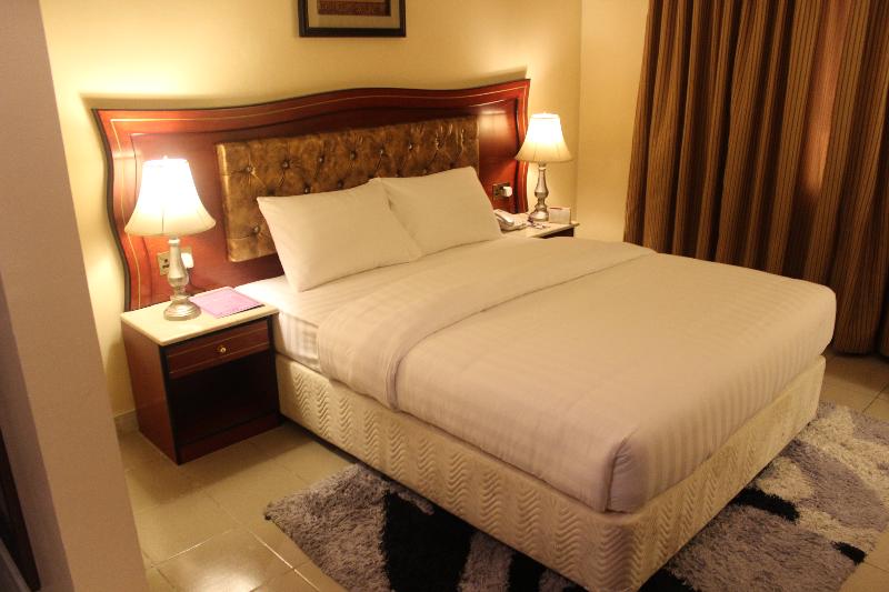 Saffron Hotel LLC - Oda