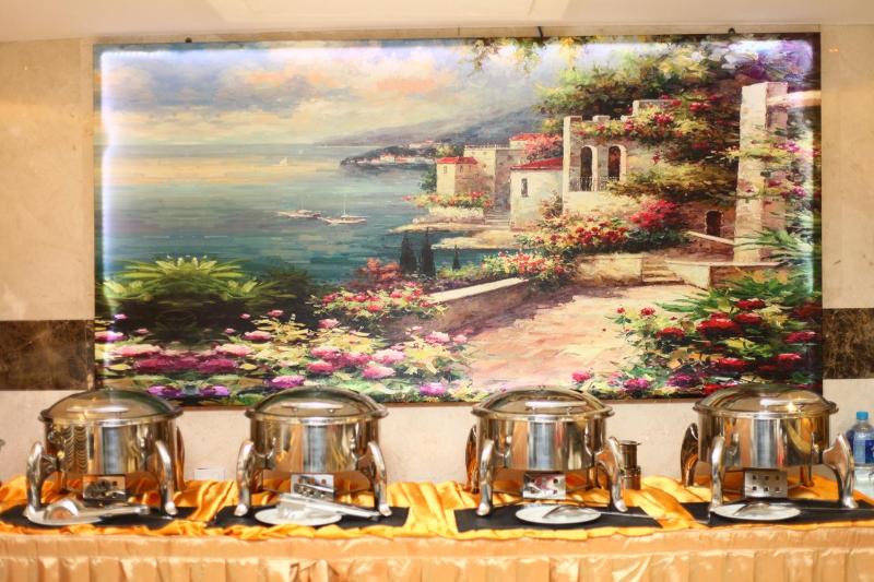 Saffron Hotel LLC - Restoran