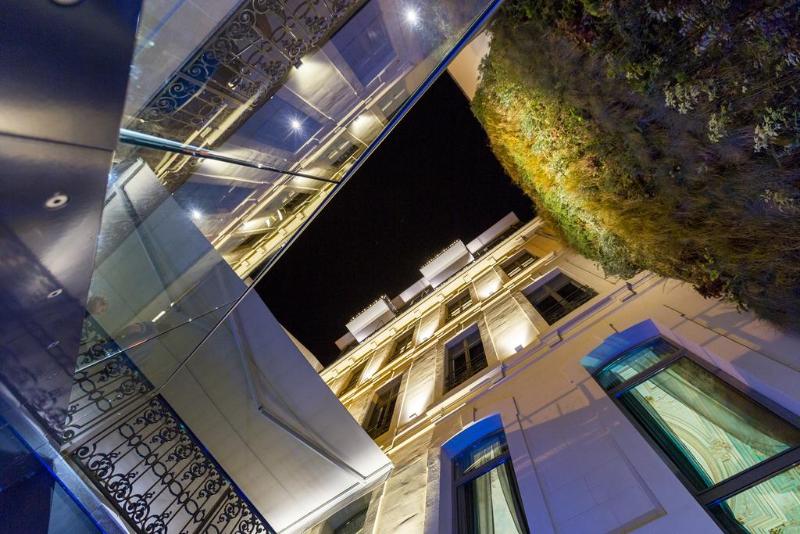 Hotel C2 - Genel