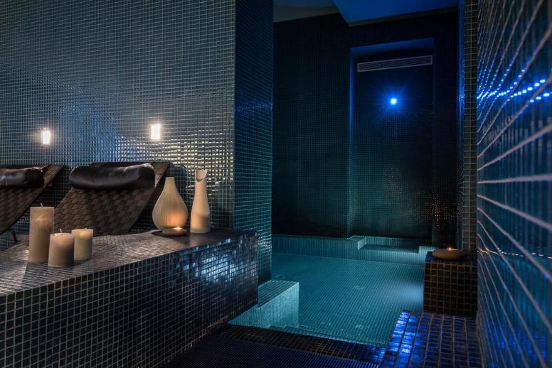 Hotel C2 - Havuz