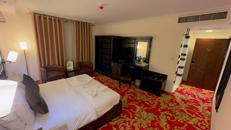 Sparr Hotel - Oda