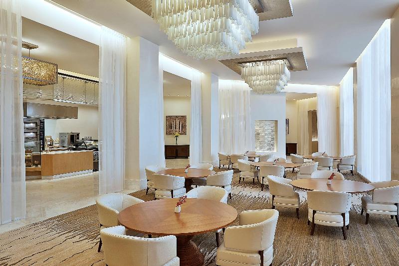 Hilton Hotel & Convention Jabal Omar Makkah - Restoran