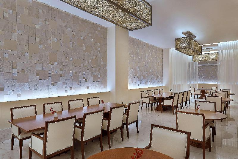 Hilton Hotel & Convention Jabal Omar Makkah - Restoran