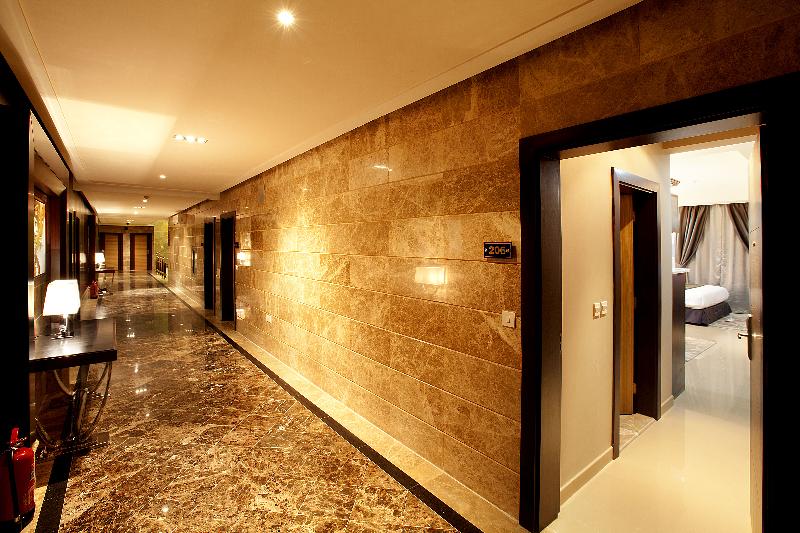 InTour Qurtobah hotel - Teras