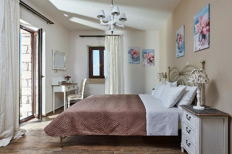 Orelia Cretan Villas & Deluxe Apartments - Oda