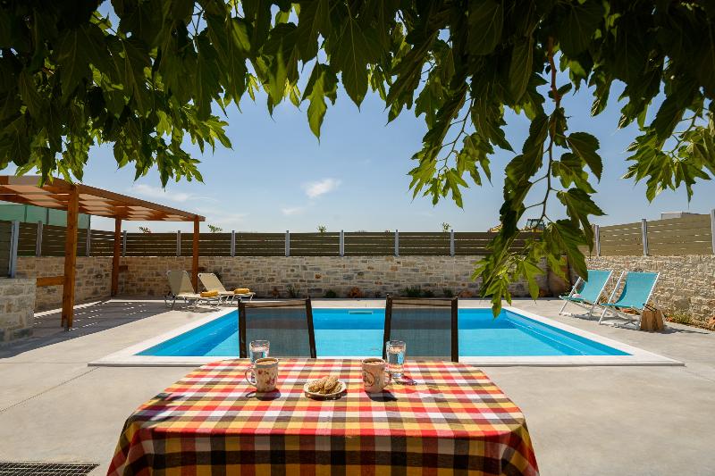 Orelia Cretan Villas & Deluxe Apartments - Oda